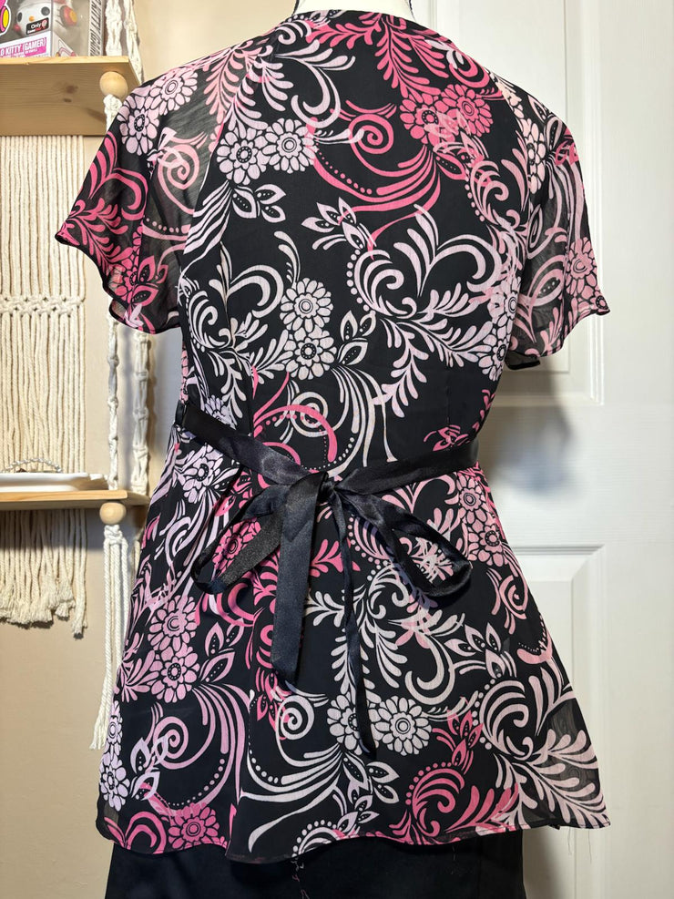 Women’s Vintage Floral Top – Black & Pink with Tie Belt
